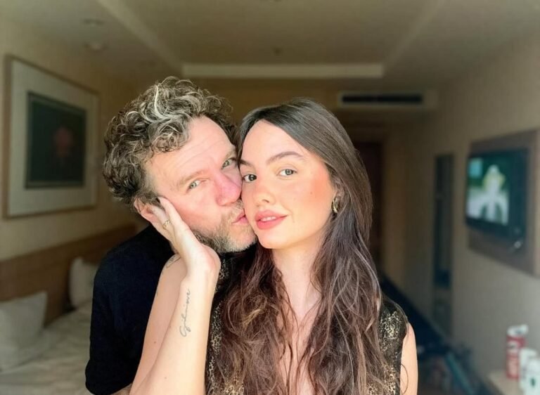 Amor Sem Limites: Cantor Otto Fala Sobre Namorada 29 Anos Mais Jovem