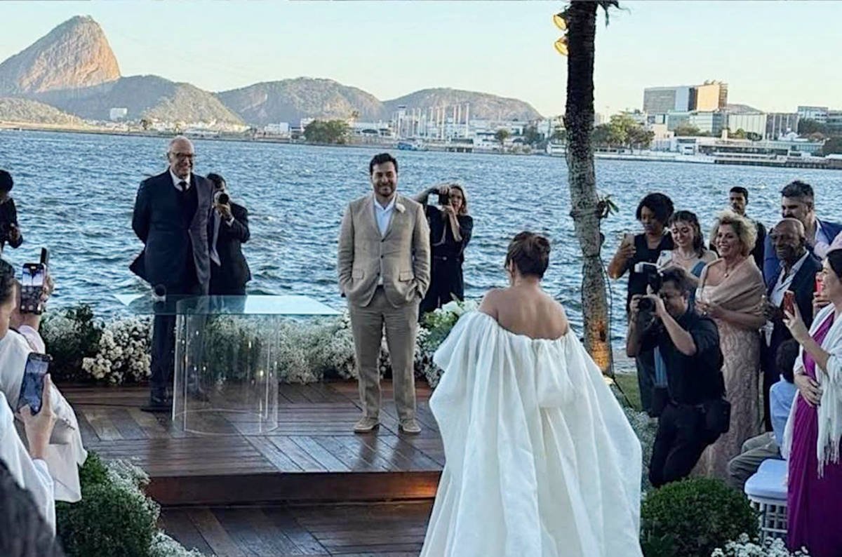 Rodrigo Maia Oficializa União Com Vanessa Rahal Canado