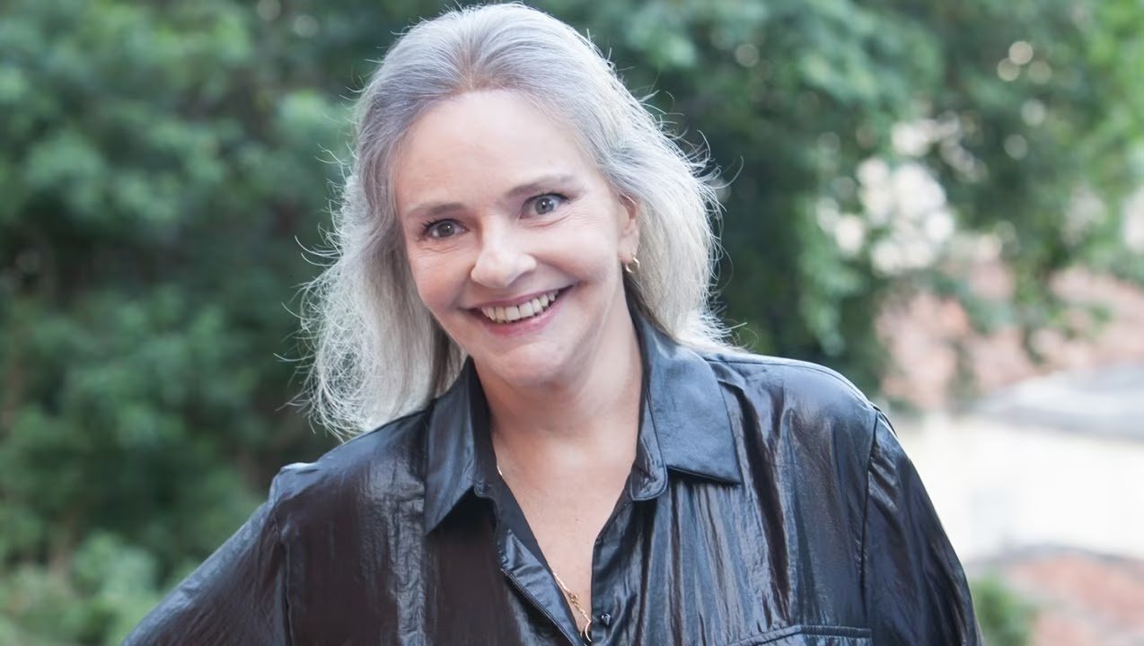 Celebridades Prestam Homenagens e Lamentam a Morte de Ângela Ro Ro