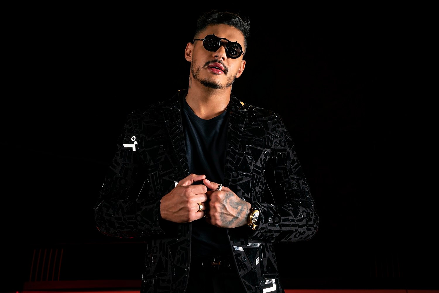 HÚNGARIA EM COMA ALCOÓLICO! Bebeu Vodka na Casa de Amigos Durante a Madrugada