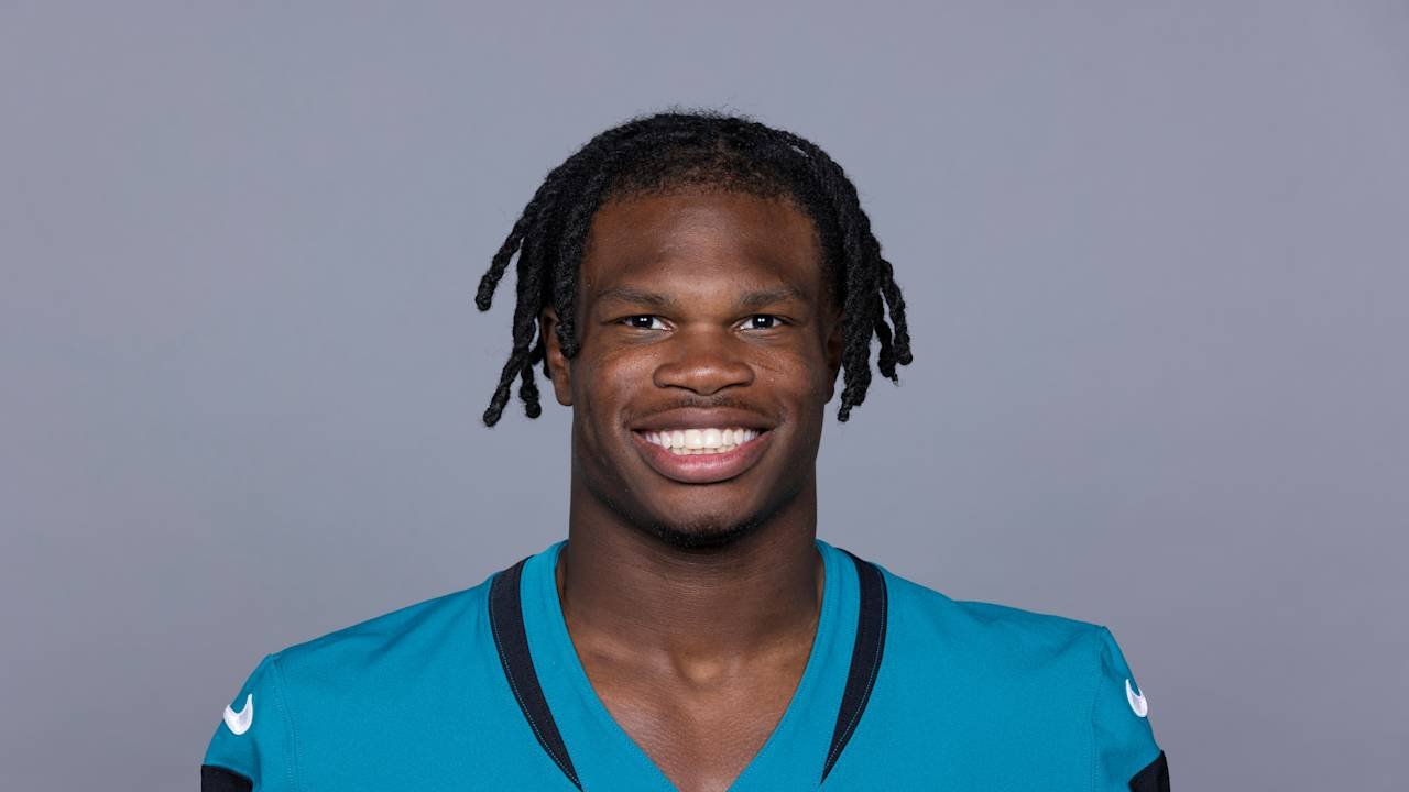 Travis Hunter's Epic Pre-Game Baptism: Faith Hits Before Seahawks Clash