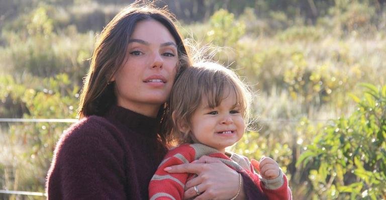 Isis Valverde Revela Parto De 15 Horas E Dormiu Após Bolsa Romper: “Nunca Tive Medo”!