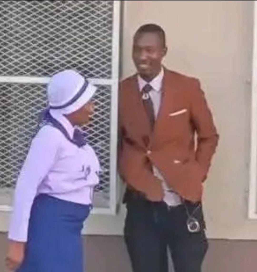 Discover Why’s This Picture Trending?