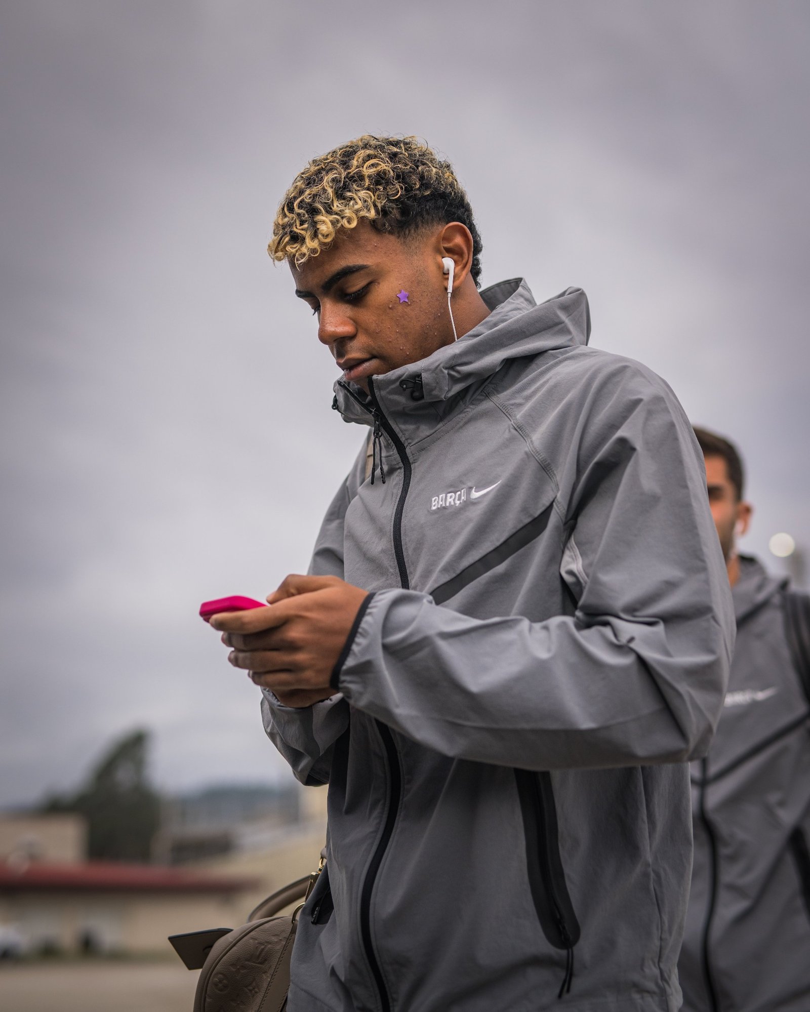 Lamine Yamal’s VIP Girls-Only Glow-Up: No Phones, All Vibes at Barcelona’s Luz de Gas Bash