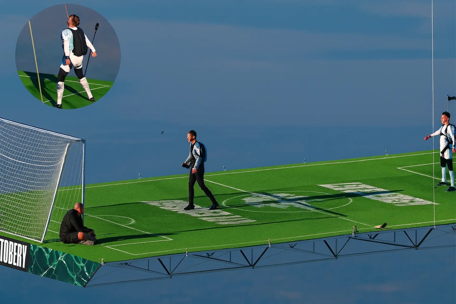 Sky-High Soccer Stunt: Russian Daredevil Sergey Boytsov Claims World First – Ball Drops at 5,900 Feet in Balloon Bash