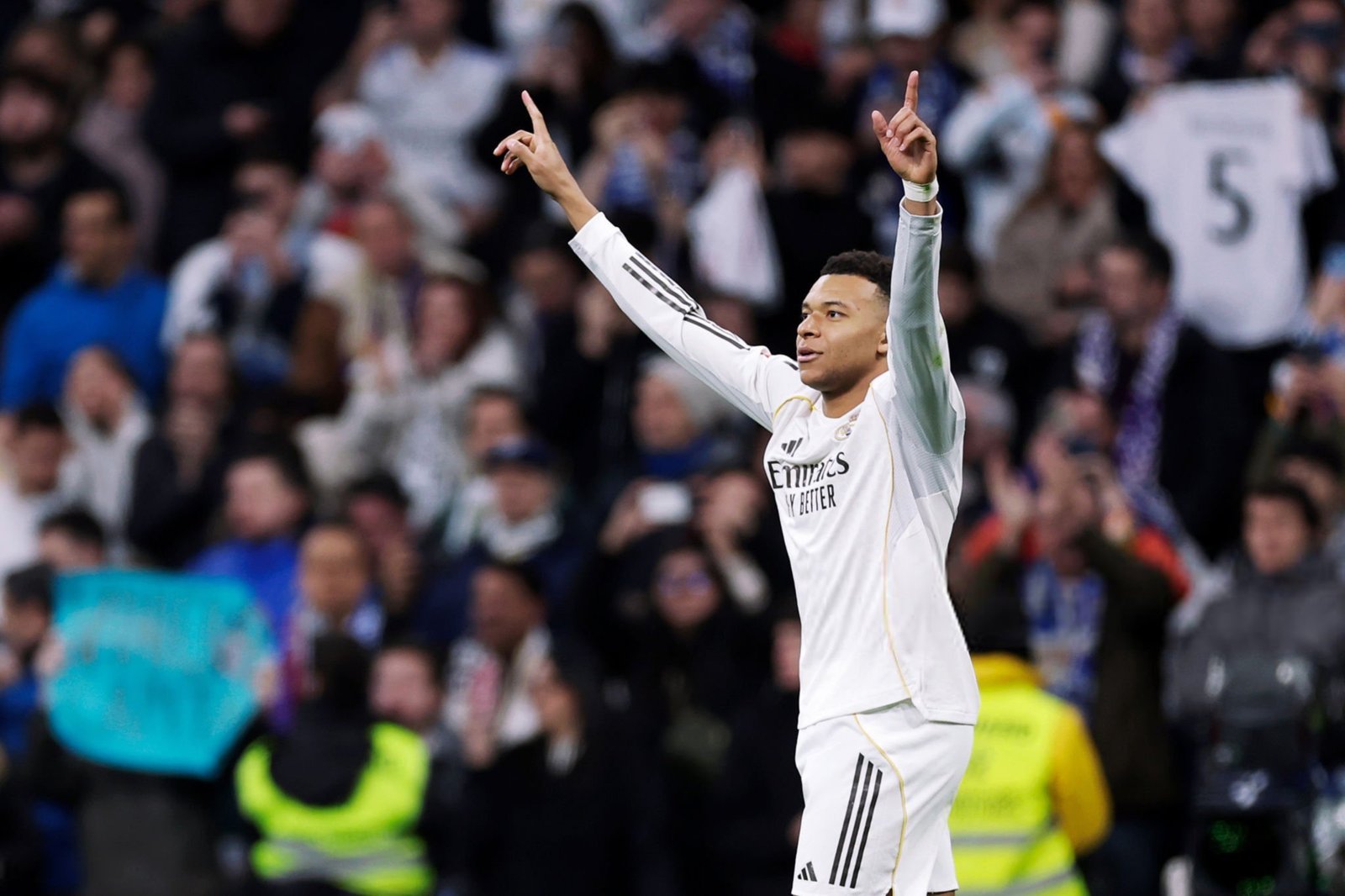 Bellingham and Mbappé Clips Spark Feud Rumors in Madrid’s 2-0 Win