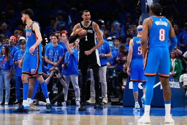 Spurs Beat Thunder 122-115 in Double OT, Game 1 West Finals