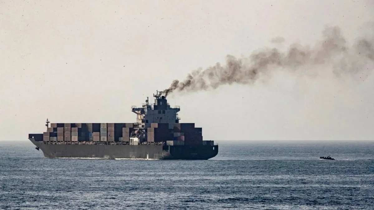 U.S. Strikes Over 80 Iranian Military Targets in Retaliation for Strait of Hormuz Attacks