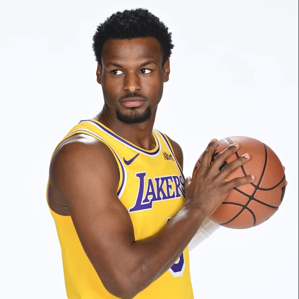 LeBron James Signs Veteran Minimum Deal with Philadelphia 76ers as Bronny James Stars for Lakers