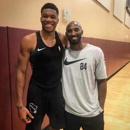 Giannis Antetokounmpo Advises Young Basketball Players to Prioritize Knowledge Over Taking Selfies