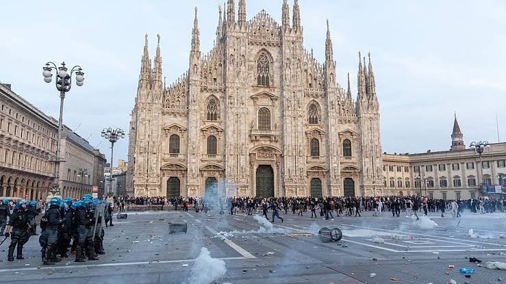 Violent Clashes Erupt Near Milan Duomo as Protests Over Italy’s Rising Living Costs Intensify