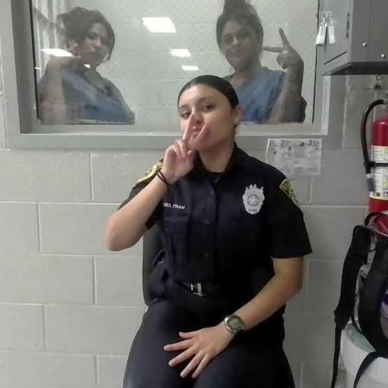 Texas Detention Deputy Fired After Photos with Jail Inmates Surface Online